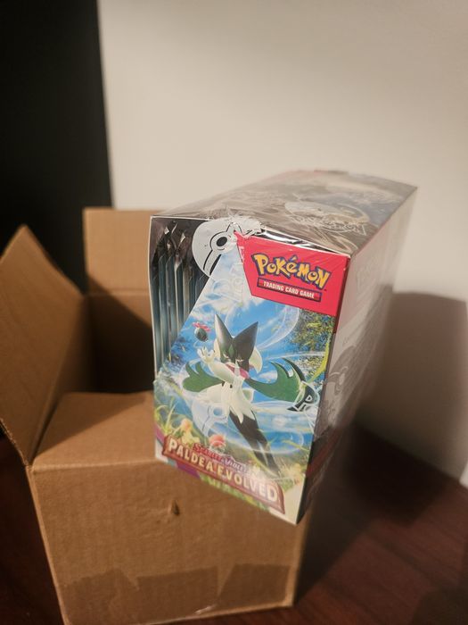 Booster box Paldea Evolved selada