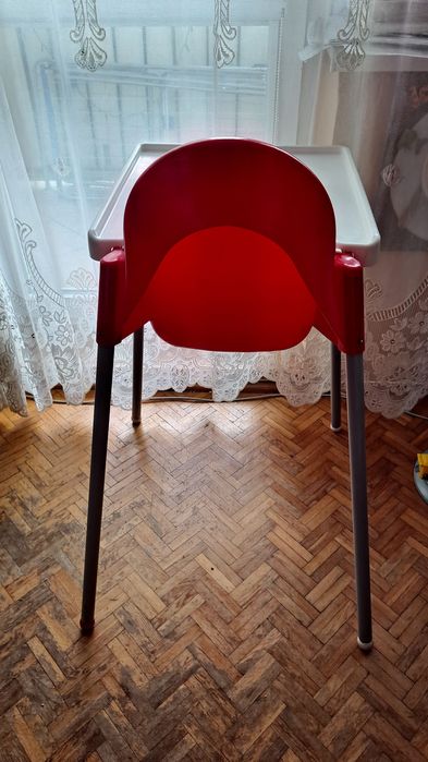 Krzeselko krzesło do karmienia ikea czerwone