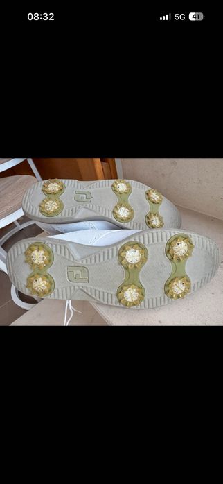 Vendo sapatos de golfe de senhora
