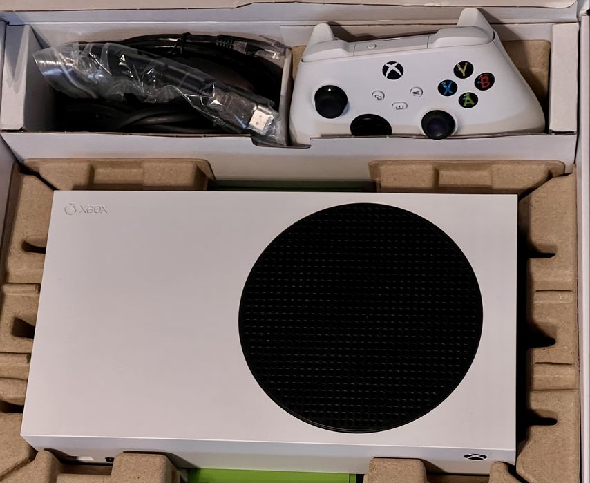 Xbox Series S 512 GB + 2 ORYGINALNE PADY + pudełko – stan idealny