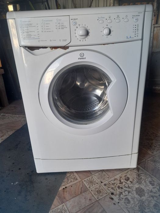 Пральна машинка Indesit