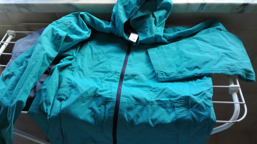 Casaco blusão impermeável azul quechua