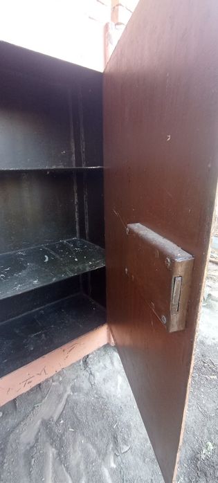 Сейф металлический