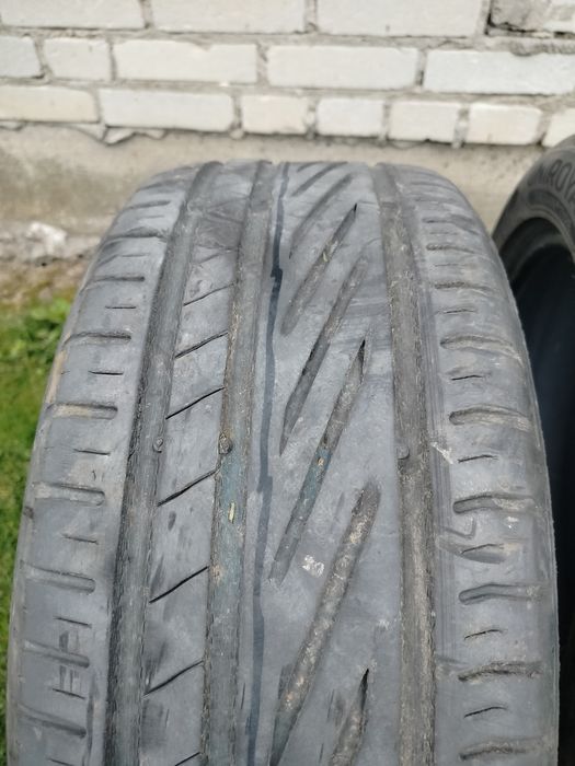 Opony letnie Uniroyal 215/50/17 cena za parę.