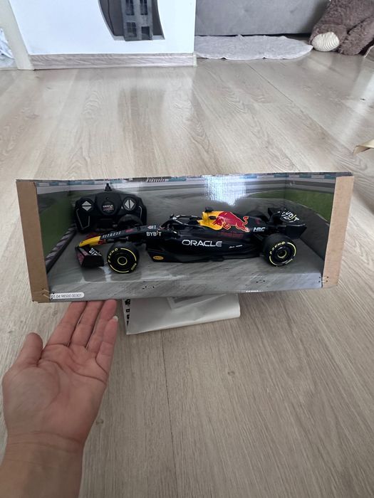 Машинка на радіокеруванні Red Bull Formula