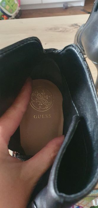Botki guess na szpilce 39