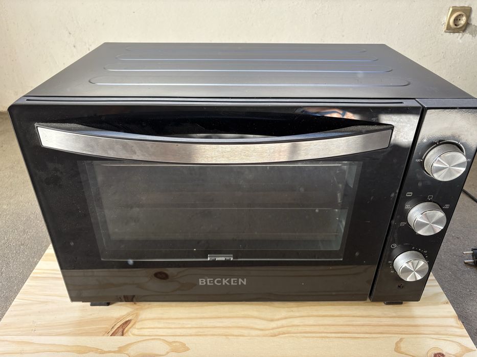 Forno eletrico pouco uso.