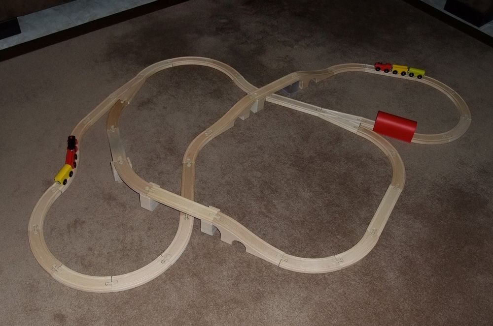 Pista de comboio madeira