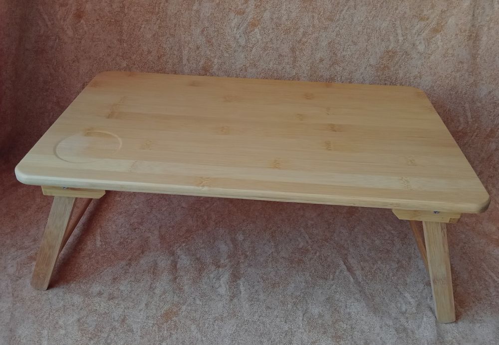 Stolik do laptopa śniadaniowy