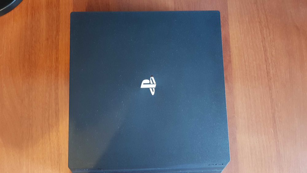 Playstation 4 Pro 1Tb (PS4 Pro)