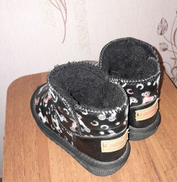 Продаю уги дитячі теплі