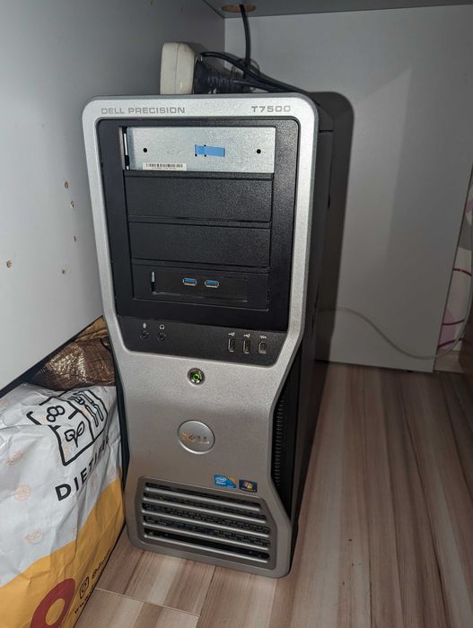 Komputer stacjonarny Dell T7500 homelab 108GB RAM 2x Xeon x5660 5xHDD