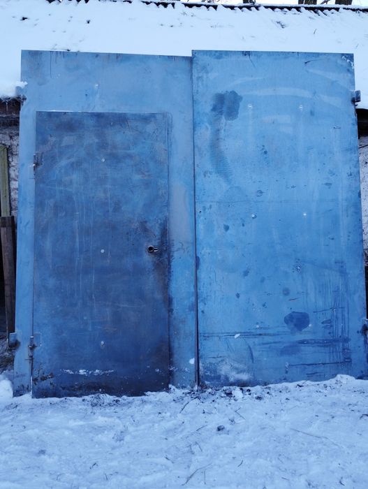 Продам гаражні ворота
