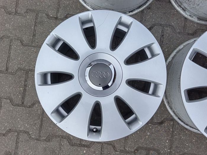 16" Audi A4 B5 B6 B7 8E0 Małysz Z kapslami S-Line VW Sharan Golf Gti Caddy Touran  Skoda Octavia Superb Eos OEM ORYGINAŁ Audi NR74