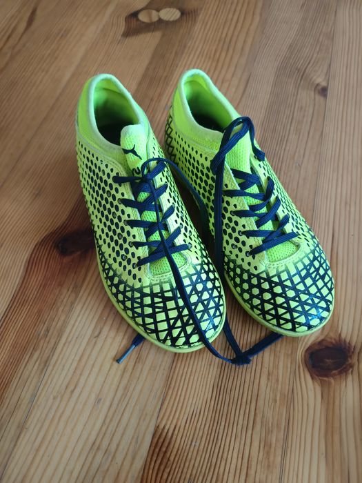 Buty piłkarskie  chłopięce Puma  rozm 33