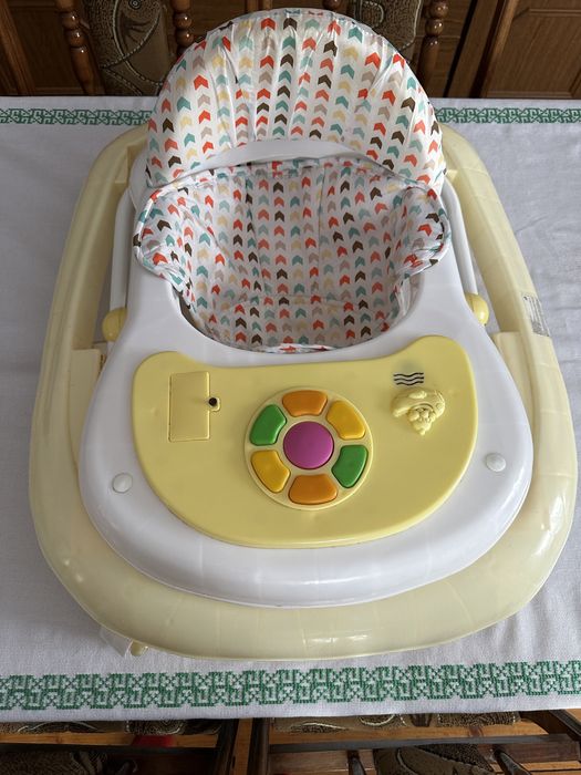 Ходунки дитячі