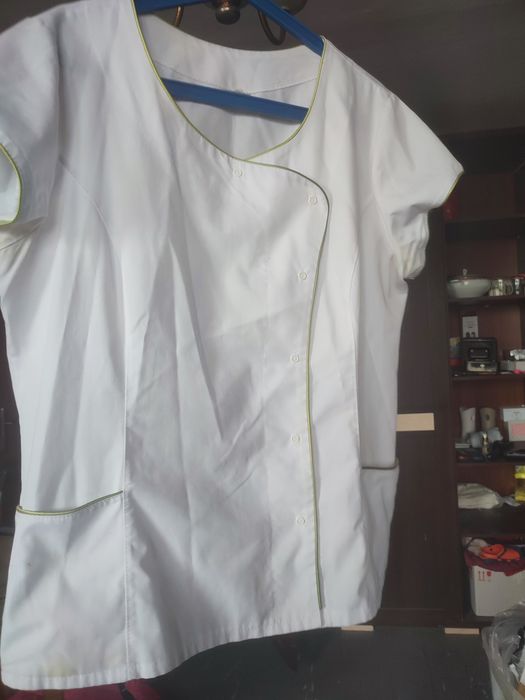 Fartuch medyczny kosmetyczny roboczy laboratoryjny