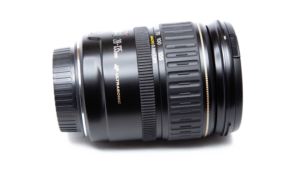 Canon EF 28-135mm f/3.5-5.6 IS USM як новий