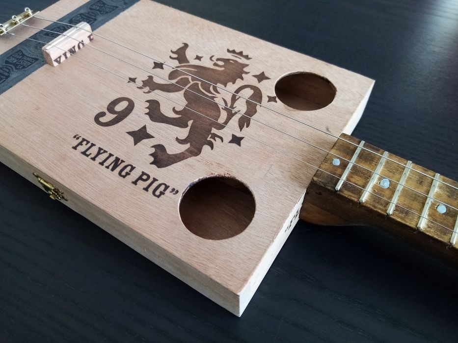 Guitarra de caixa de charutos