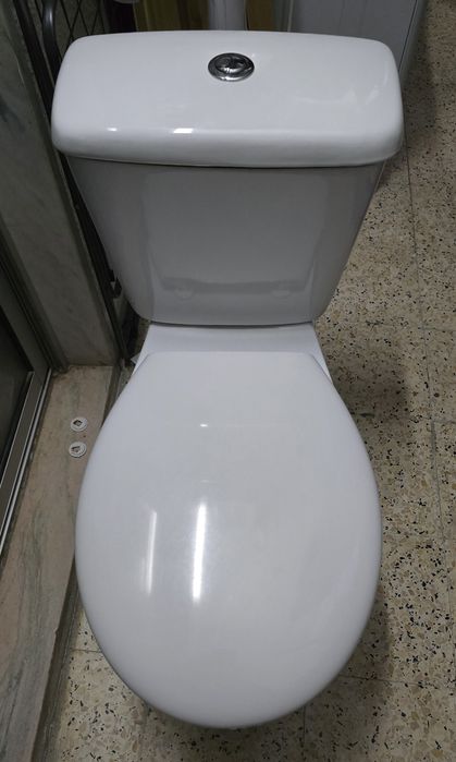 Sanita com autoclismo