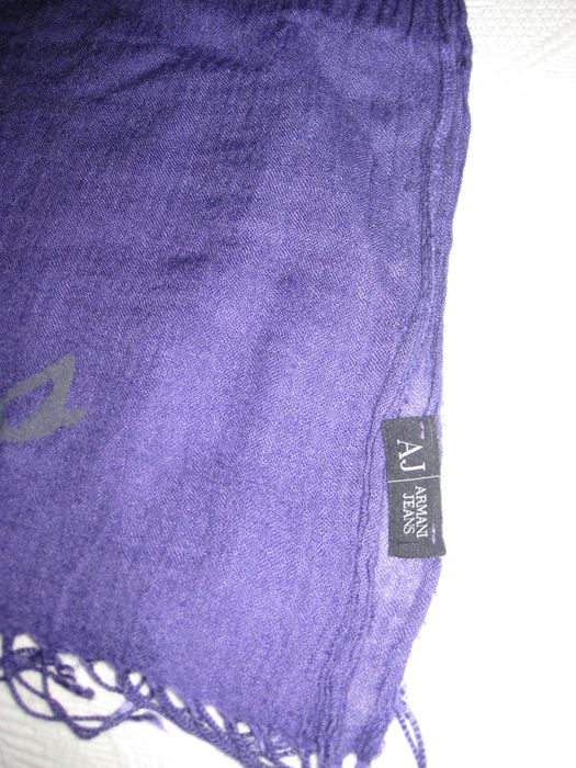 Lenço Armani Jeans - Excelente!