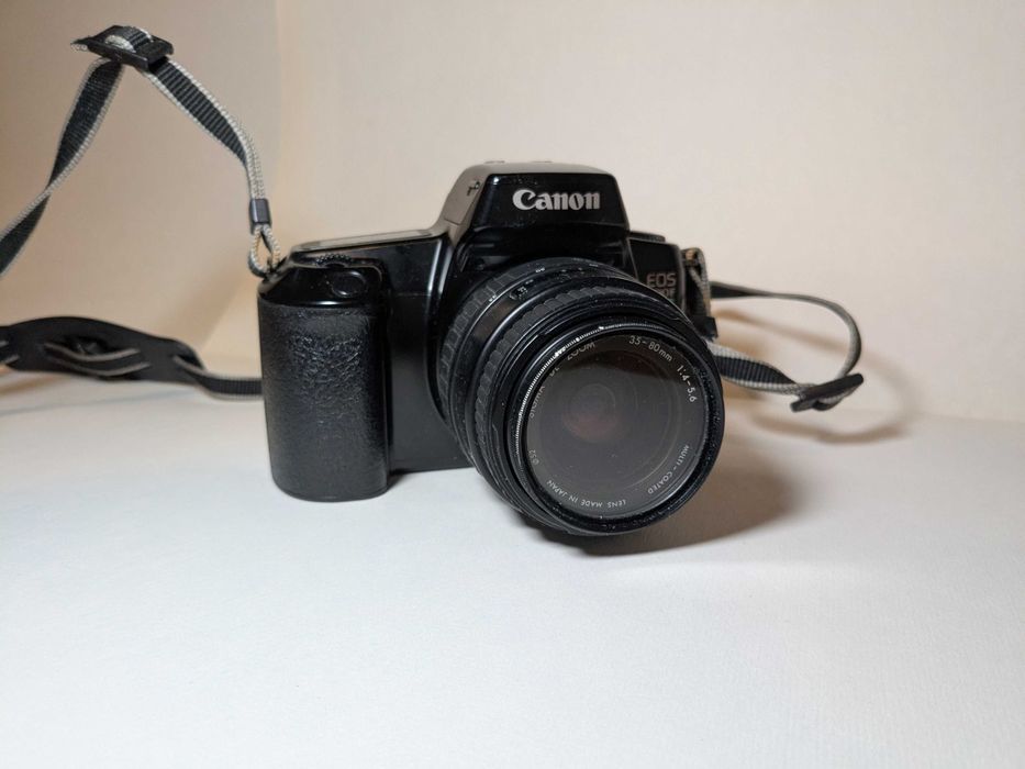 Kolekcja aparatów Canon EOS analogi cyfrowe i manualne