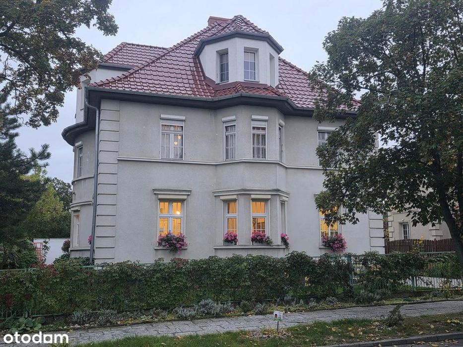 Mieszkanie bezczynszowe w trzy rodzinnej kamienicy z ogródkiem