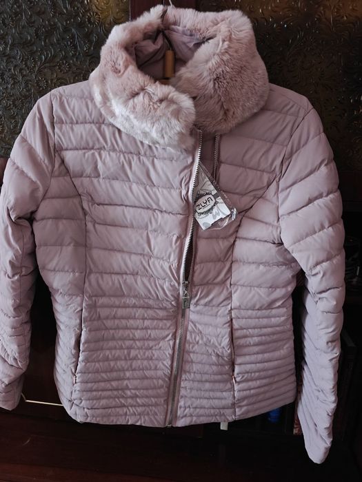 Куртка жіноча  нова з біркою зимова р. 46-48 р.