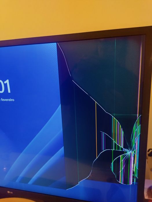 Monitor LG - danificado
