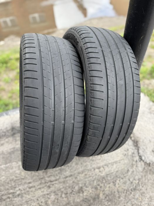 Літні шини Bridgestone 205/55 R17
