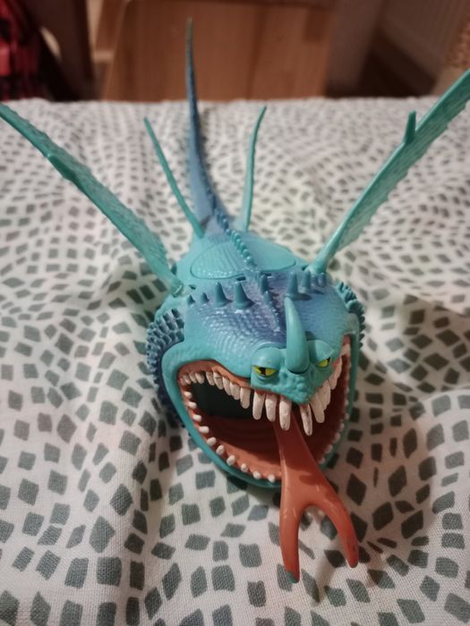 Дракони з мульт "Як приручити дракона"