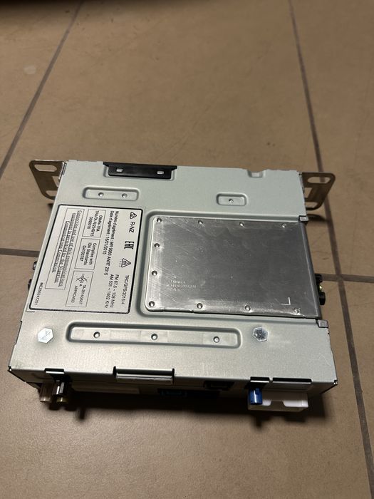 Moduł radia + wejscia USB MEGANE IV