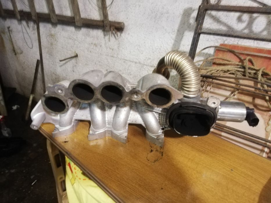 : Bomba Injetora e Coletor de Admissão Renault Kangoo/Megane - Motor F