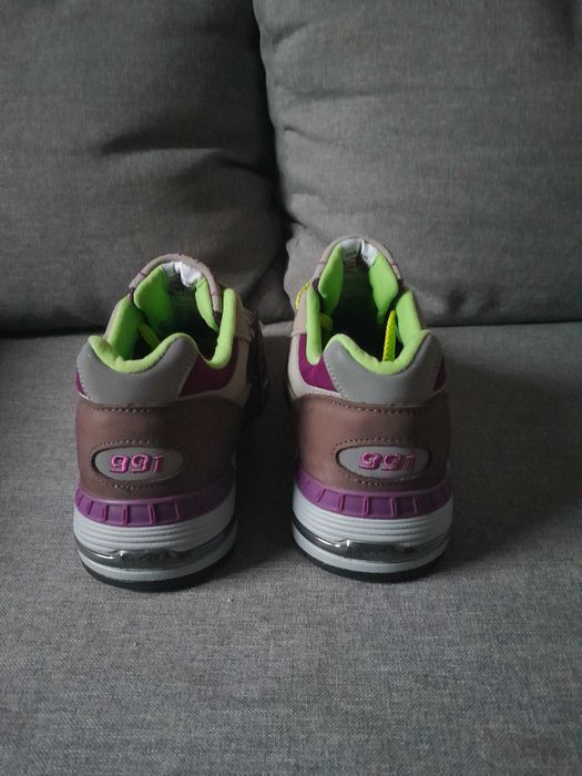 New Balance 991 x Stray Rats Brown