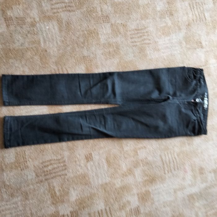Czarne jeansy 140 cm