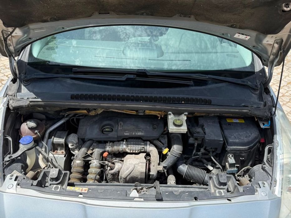 Peugeot 5008 ano 2013