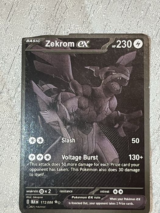 Carta pokemon rara