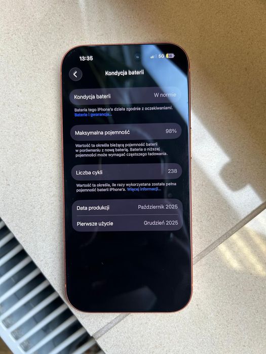 Iphone 17 Pro / bateria 98%