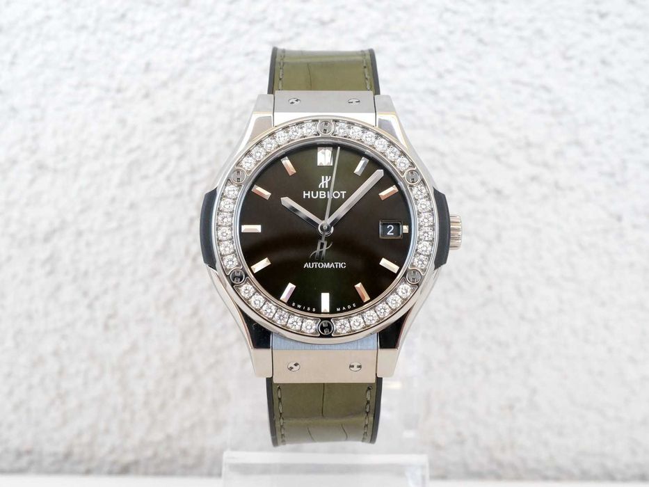Classic Fusion Titanium Green Diamonds 38