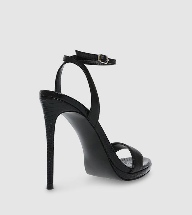 Steve Madden Worldly