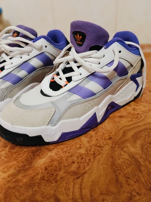 Продам новые кроссовки Adidas, прогадала с размером