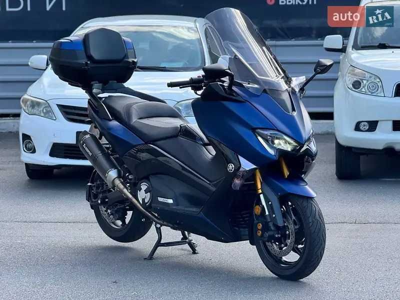 Продам мотоцикл Yamaha T-Max