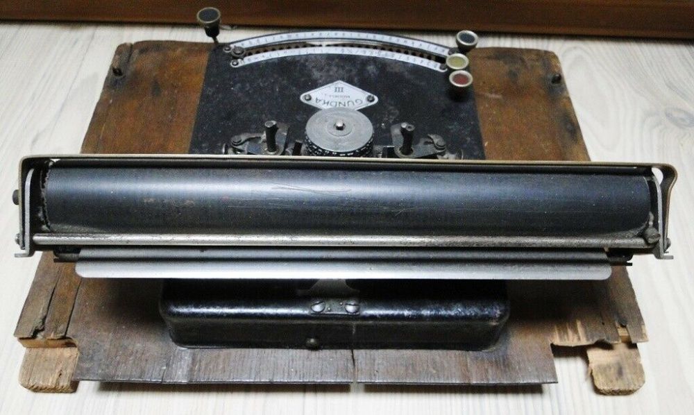 Maquina escrever GUNDKA nr 3