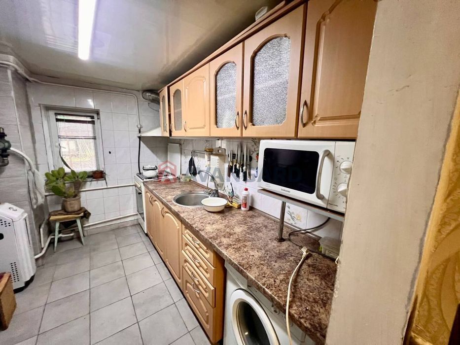 Здам доглянутий цегляний будинок у районі Казбет, вул. Василини.