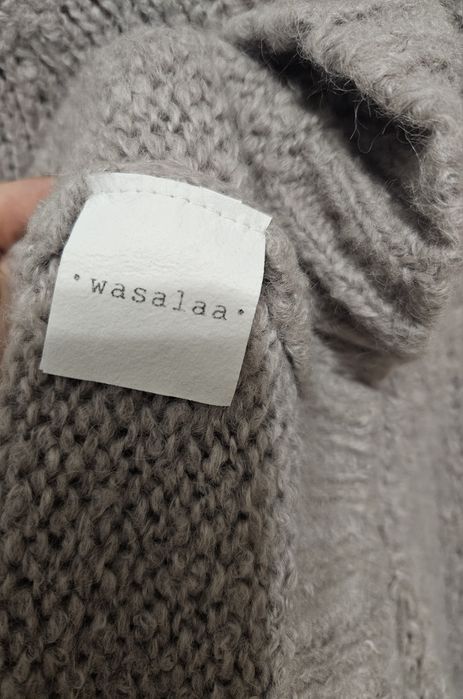 Beżowy sweter Wasalaa Alpaka Suri