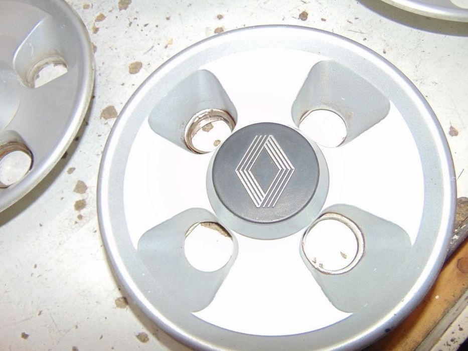 Renault 9 grelhas dos faróis e + peças