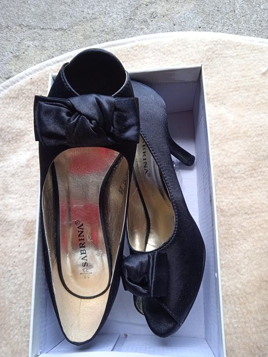 Sprzedam buty szpilki