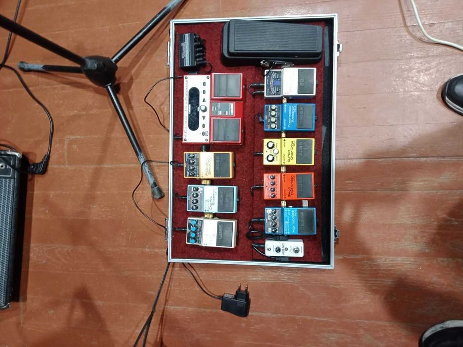 Продам    педалі ефектів до гітари