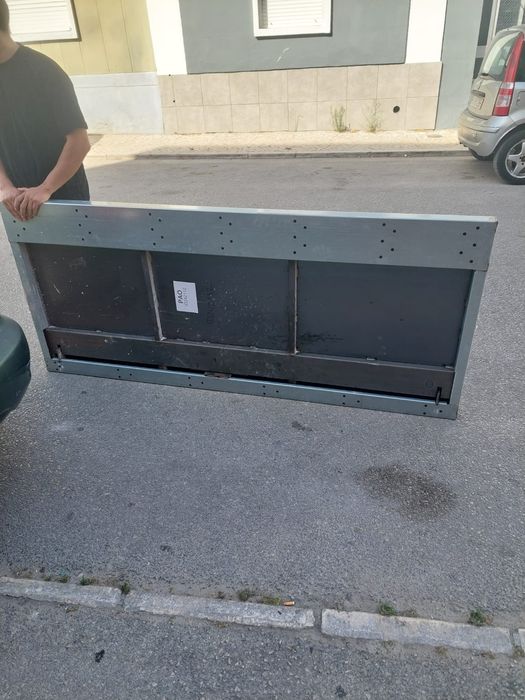 Porta em ferro blindada