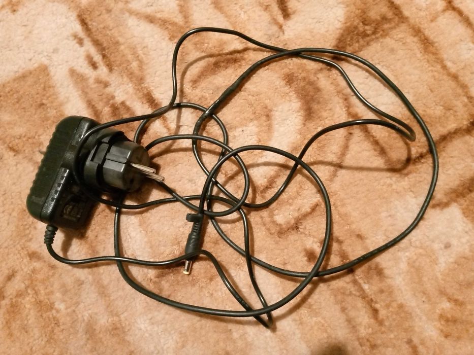 Ładowarka bezprzewodowa głośnik bluetooth lampka led Goodmans